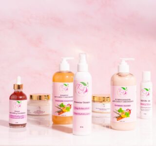 Photoshoot Línea Capilar Hidratante + Línea Capilar Anti-Caída RJ Natural Growth 🥕🫚🍃 para @rjnaturalgrowth 

#WeAreWebFactory #morethanwebandideas 

#photoshoot  #marketing #HairCare #rjnaturalgrowth #photoshoothair #hairgrow #businesswoman #website